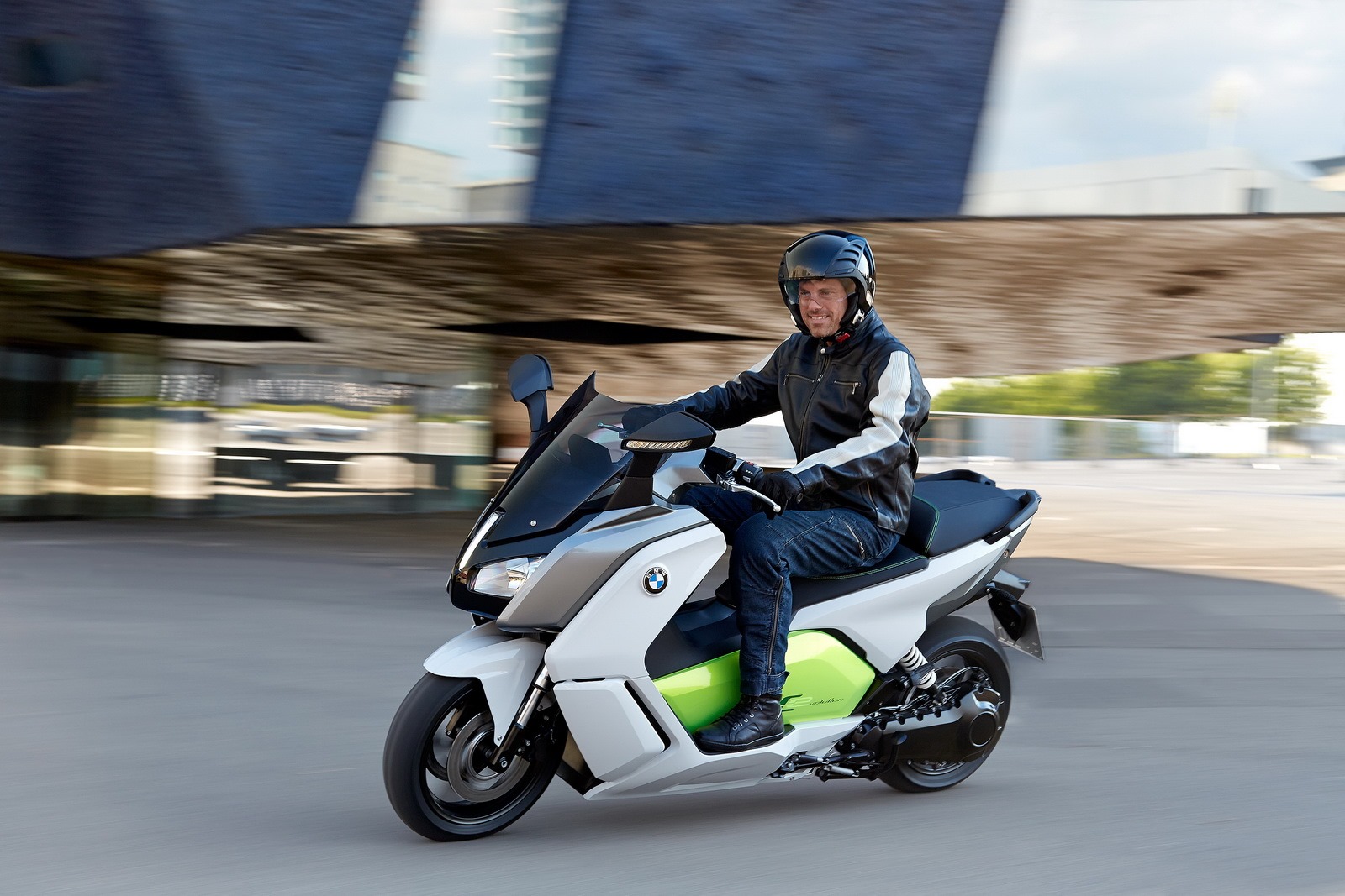 [BMW-Electric-Scooter-2%255B2%255D.jpg]