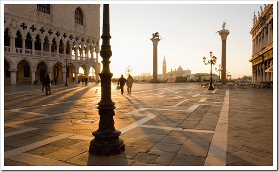 Italy, Alba su Piazza San Marco, Venezia (Sunrise on the Piazza San Marco)