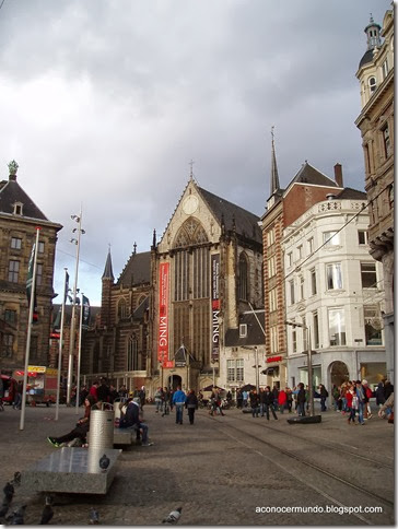Amsterdam. Plaza Dam. Nieuwe Kerk (Iglesia Nueva) - PB090595
