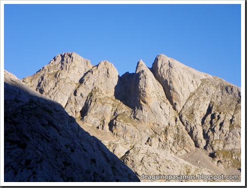 Jito Escarandi - Jierru 2424m - Lechugales 2444m - Grajal de Arriba y de Abajo (Picos de Europa) 0048