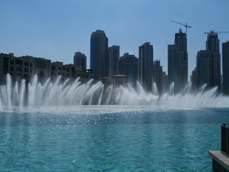09. Dansul fantanilor la Lake Khalifa.JPG