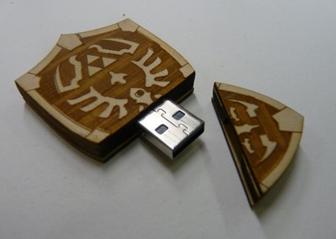 2. Hyrule Escudo USB