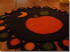 pumpkin rug  03