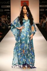 8Pia Sharma pauro Collection at  LFW SummerResort 2012