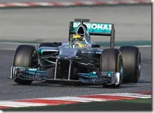 Rosberg con la Mercedes W03