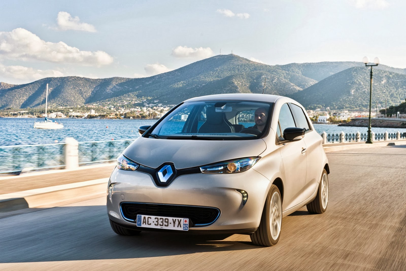 [Renault-Zoe-2%255B2%255D.jpg]