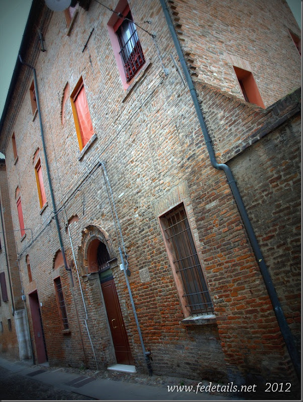 Via Capo delle Volte 50, Ferrara, Emilia Romagna, Italy - Property and Copyright of www.fedetails.net