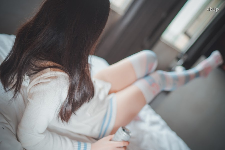 DJAWA Photo – Bambi (밤비) Homebody Girl