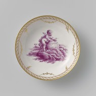 Schotel met een putto op wolken