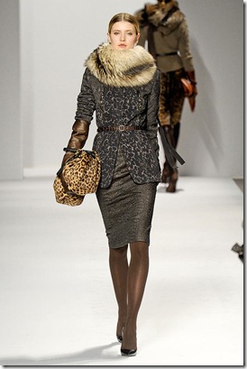 Elie-tahari-FALL-2011-RTW-podium-036_runway