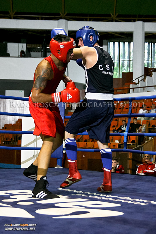 Doi pugilisti boxeaza miercuri, in cadrul Campionatului National de Box ce se desfasoara in Sala Sporturilor din Targu Mures in perioada 27 iunie - 2 iulie 2011