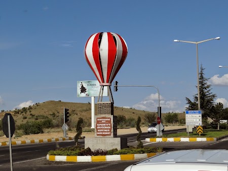 25. Monumentul Balonului de Cappadocia.JPG