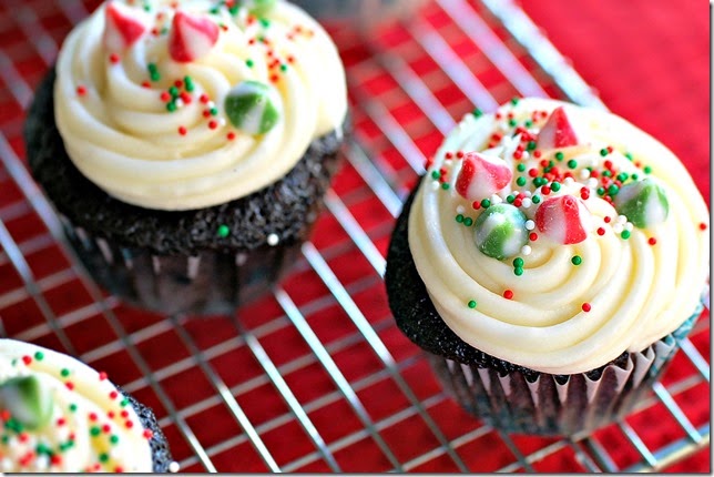 Chocolate Cupcakes with Cream Cheese Frosting2