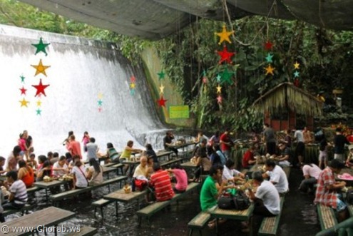Waterfalls-Restaurant-in-Villa-Escudero-001