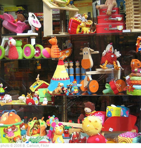 'So Many Toys' photo (c) 2006, B. Carlson - license: http://creativecommons.org/licenses/by/2.0/