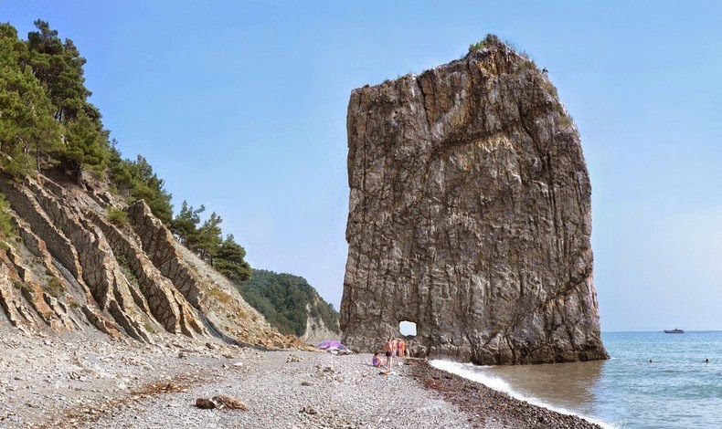 Sea Stack Parus Rock