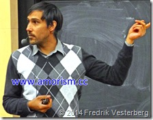DSC00739.JPG Fysikern Rahman Amanullah vid Oskar Klein Center Stockholms universitet med amorism