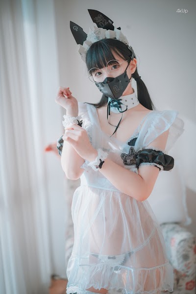 DJAWA Photo – Jeong Jenny (정제니) Maid Mansion