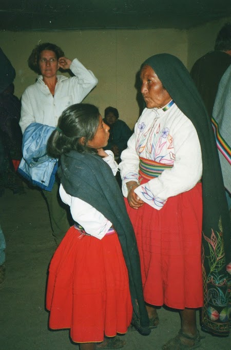 Lacul Titicaca: Femei aymara din Peru