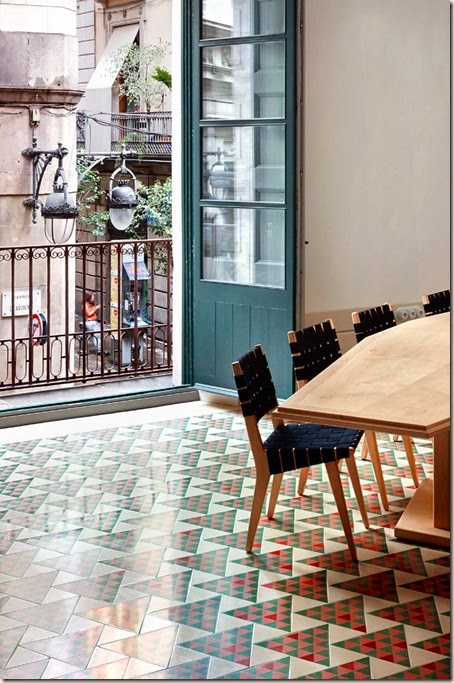 13-Carrer-Avinyo-David-Kohn-Architects-Barcelona-photo-Jose-Hevia-Blach-yatzer