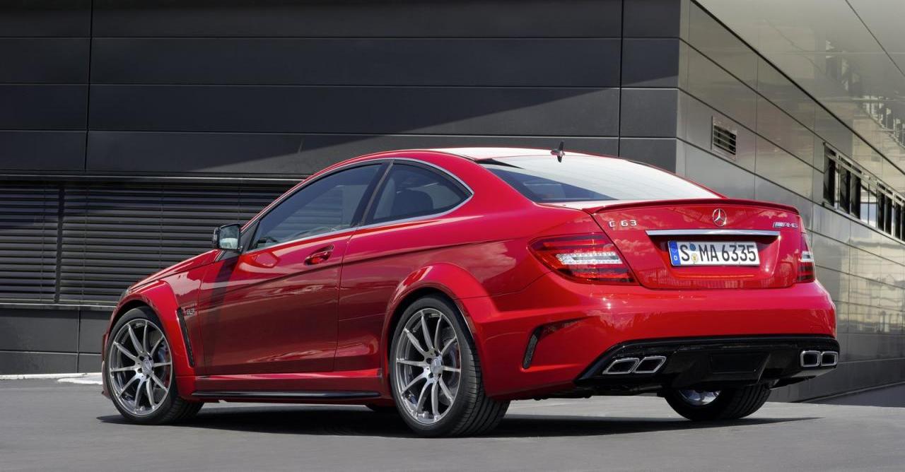 Mercedes-Benz%2BC63%2BAMG%2BCoup%2525C3%2525A9%2BBlack%2BSeries%2B2.jpg
