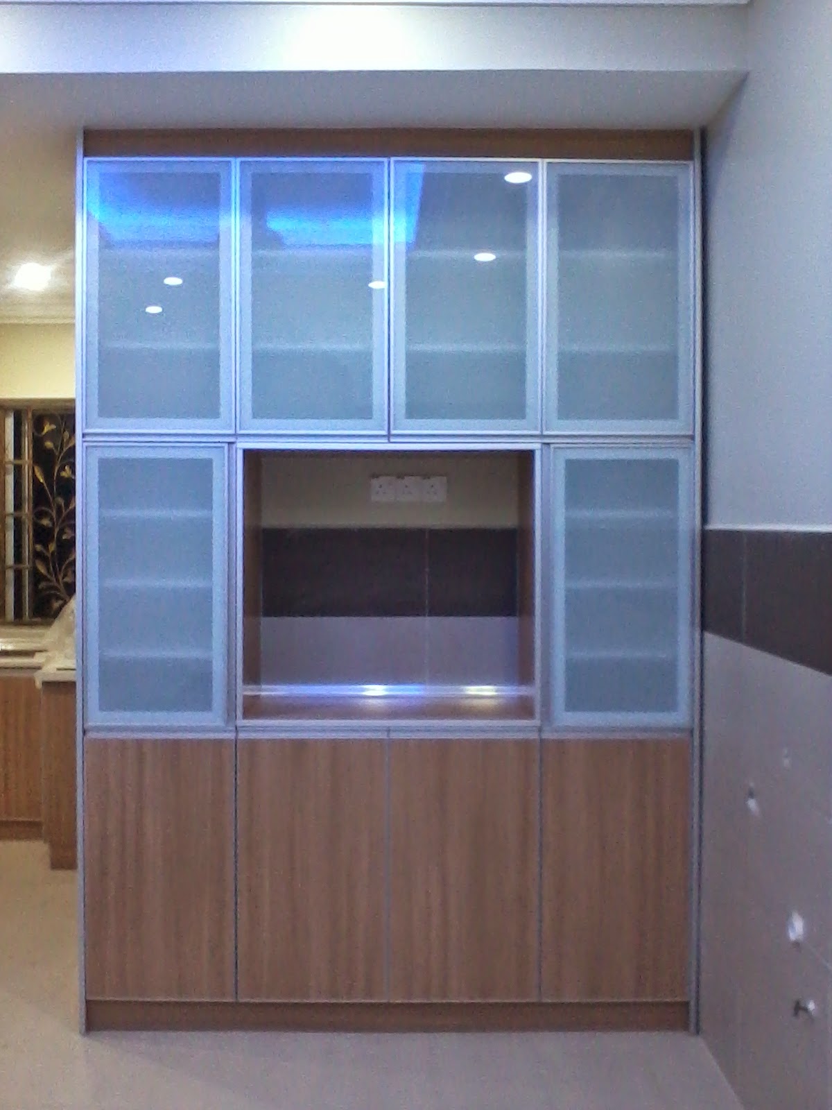 Kabinet Dapur Terus Dari Kilang 2017 09 21 Yg Ni K Kombinasi Milamine Board Bersama 3g Clear Gl Wow Manakala Table Top Kami Pakai Solid Surface Kilat Gitu