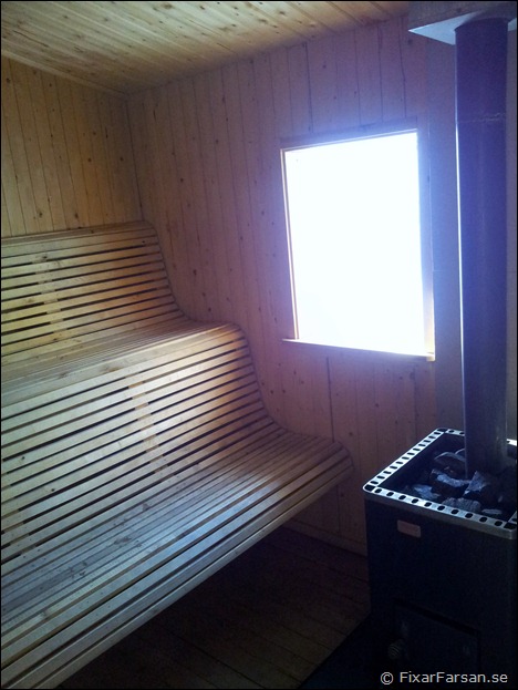 Stuga-med-Vedeldad-bastu-sauna