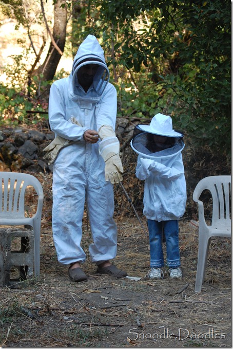 Beekeepers 09-11 001
