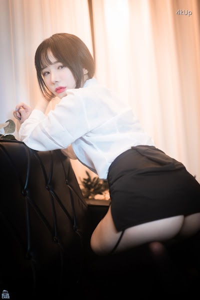 [BLUECAKE] Yeji (예지) Cat Play