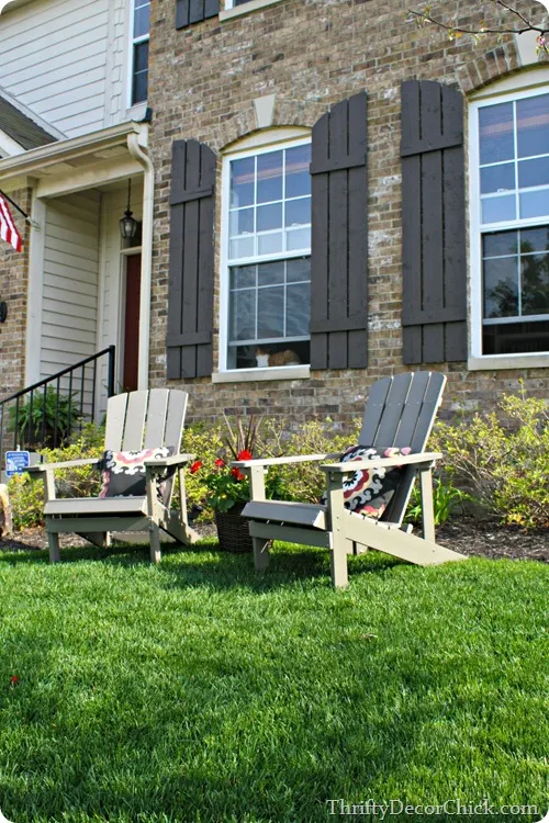 adirondack chairs in front yard
