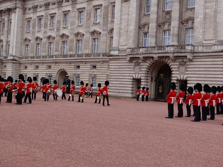 17. Buckingham Palace (1).JPG