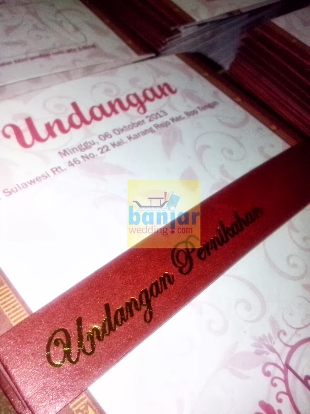 cara desain undangan pernikahan simple