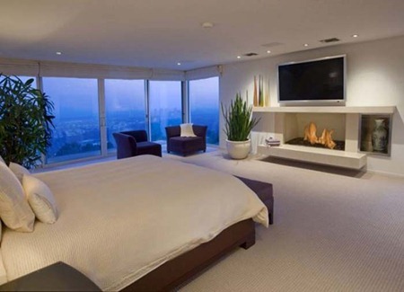 Apartment-Best-Bedroom-TV