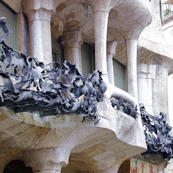 28.- Gaudí. Casa Milá