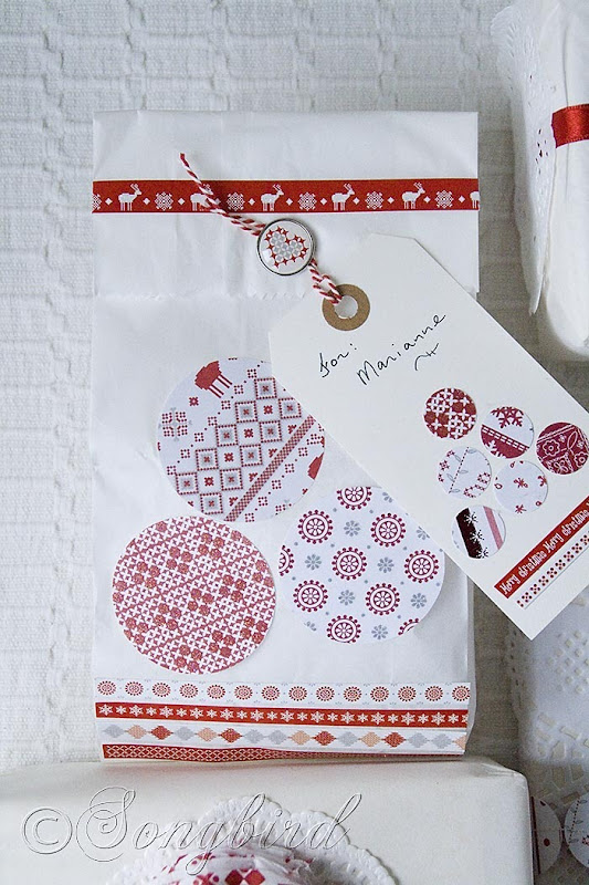 Songbird Christmas White Red Gift Wrapping 5