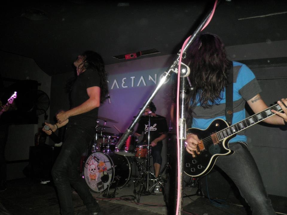 [527921_276914149060732_100002264477936_631878_883959270_n%255B4%255D.jpg]