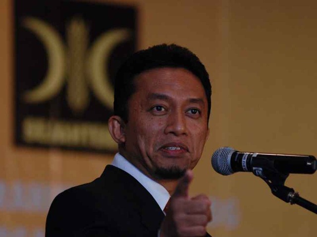 [tifatul%2520sembiring%2520PKS%2520fokus%2520pada%2520masyarakat%255B3%255D.jpg]