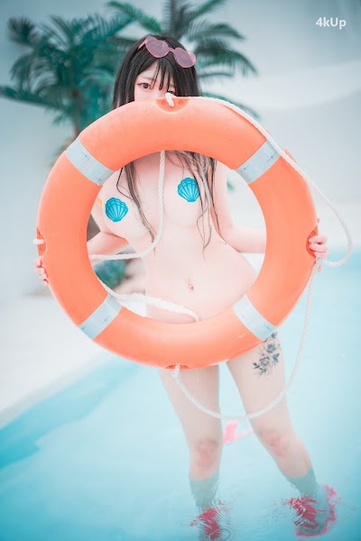 DJAWA Photo – Aram – Poolside Summer
