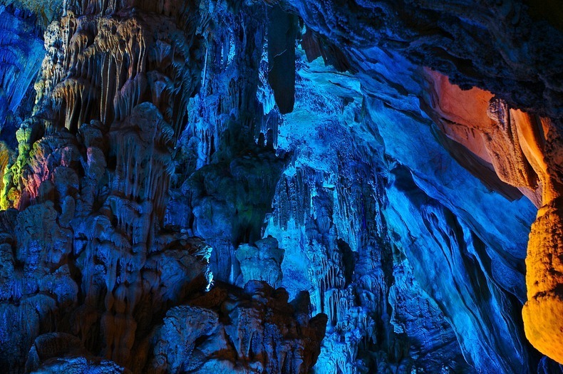 reed-flute-cave-3