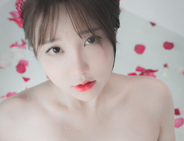Pure Media Vol.95 Son Ye-Eun (손예은)