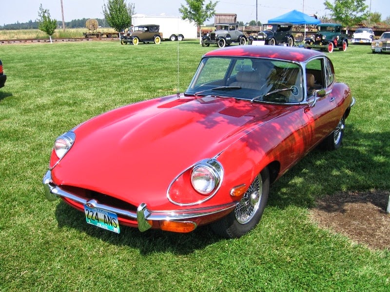 [IMG_8503-1969-1970-Jaguar-E-Type-4.2.jpg]