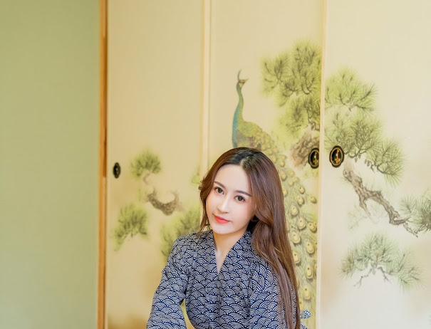 XIUREN No.2002 Zhou Jing Kong (周井空)