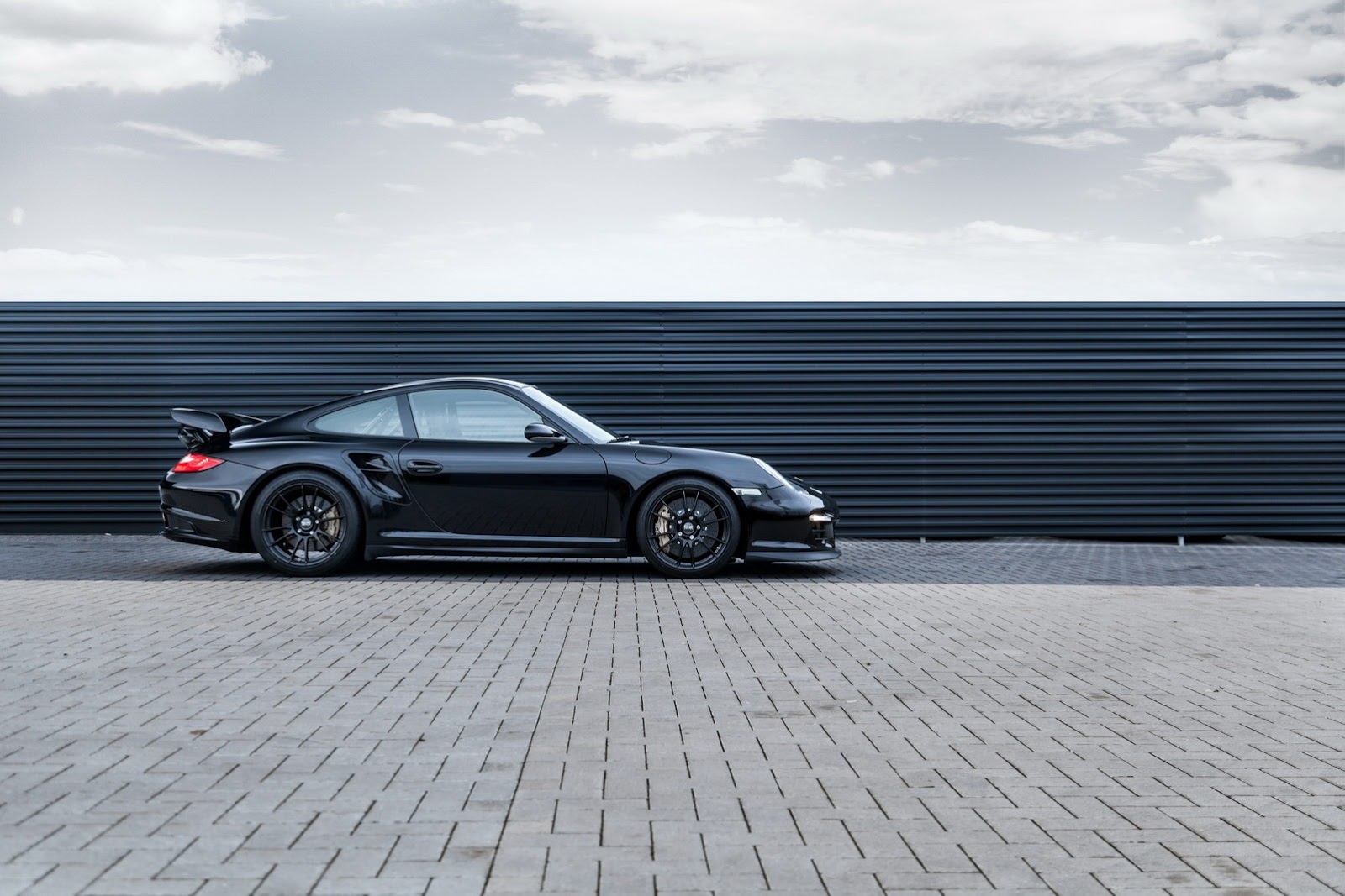 [O-CT-Porsche-911-GT2-2%255B2%255D.jpg]