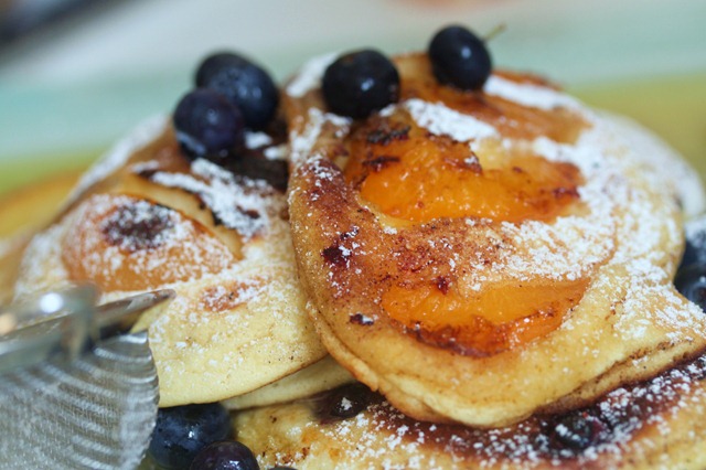 [Sweet%2520blinis%2520with%2520fruits%255B2%255D.jpg]