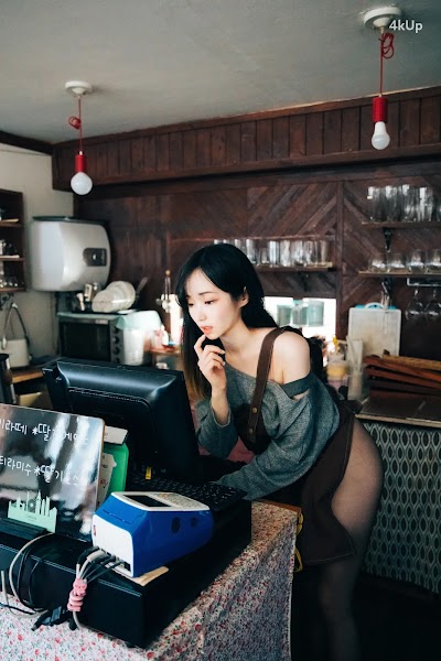 [Loozy] Bambi (밤비) Cafe Alba (Update HQ)