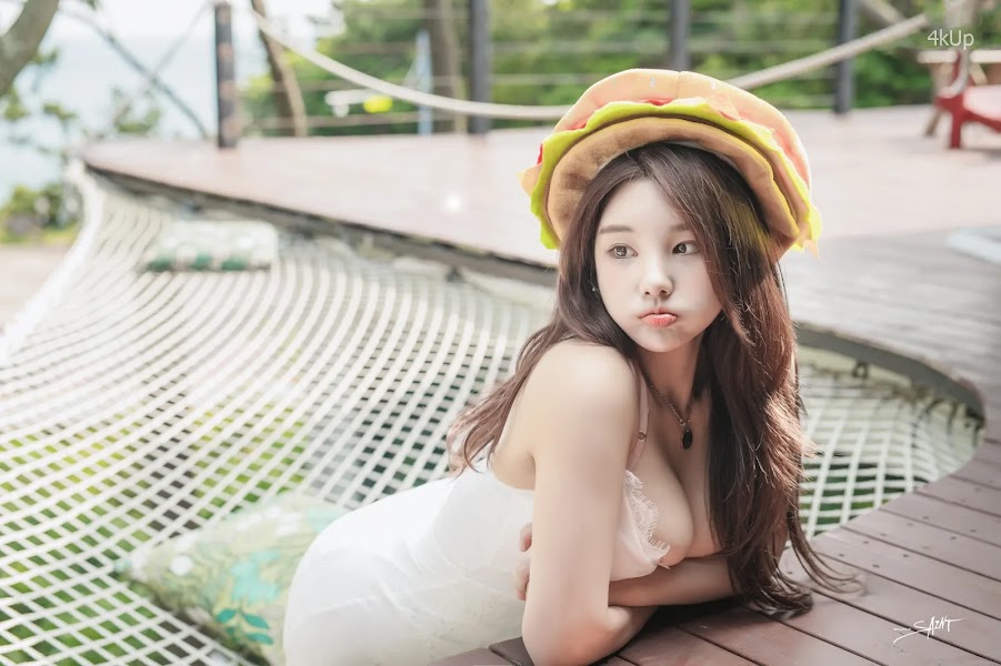 SAINT Photolife – Zzyuri (쮸리) Jezzyuri
