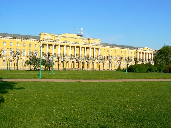 Imagini Rusia: palatul de vara Sankt Petersburg.JPG