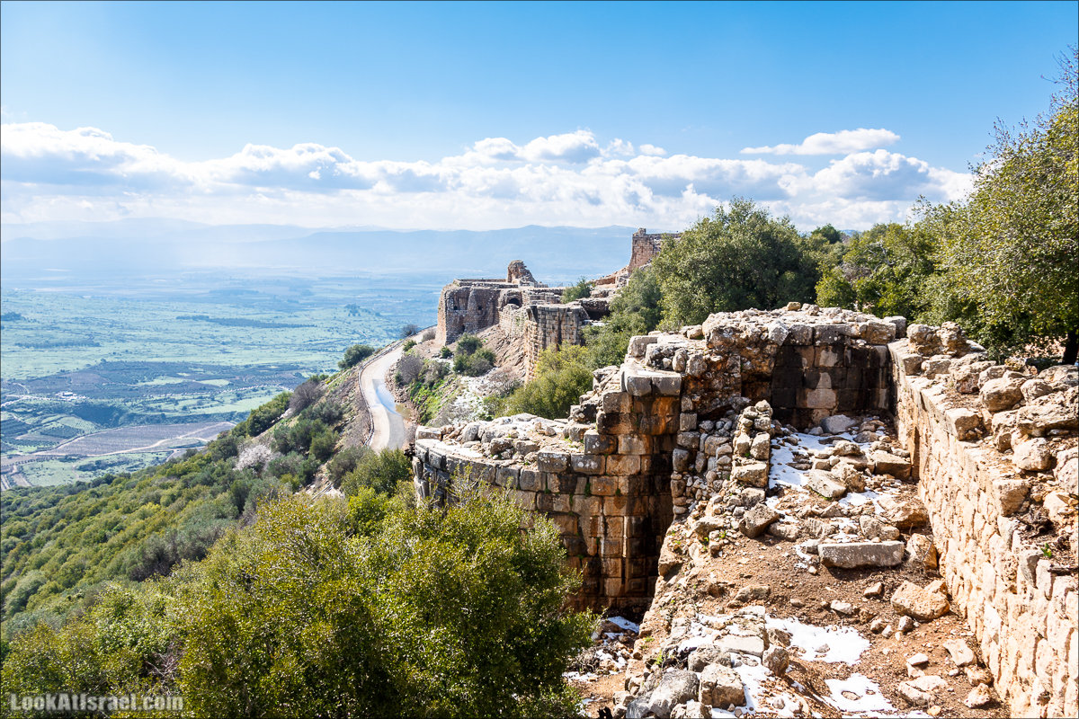 LookAtIsrael.com - Снег в крепости Нимрод, Израиль | Snow in Nimrod fortress, Israel | שלג במבצר נמרוד