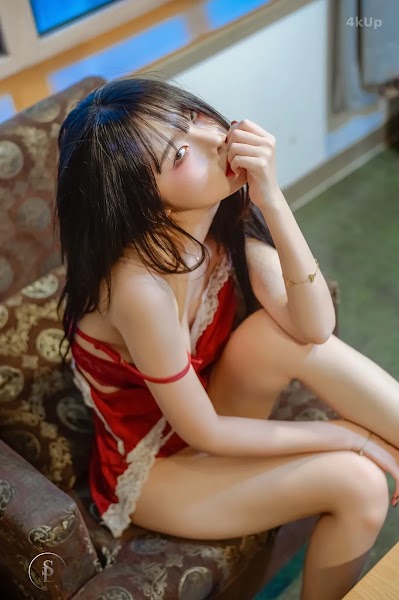SAINT Photolife – Yuna (유나) No.39 Dizzy