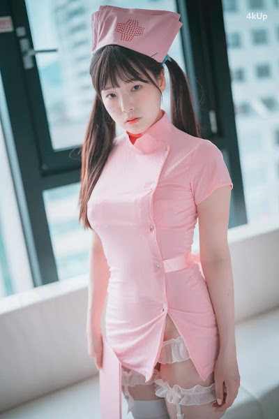 DJAWA Photo – Pia (피아) “Nursing Overtime”